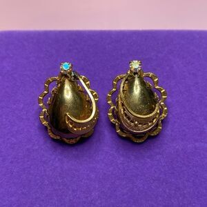 💛 Vintage Gold Plated Aurora Borealis Crystal Clip On Earrings